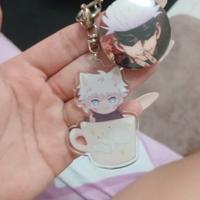 porta chiavi e spilletta gojo 