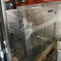 Vetrina con motore alto