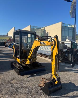 MINIESCAVATORE CATERPILLAR