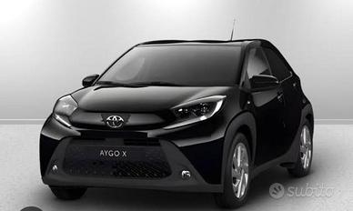 Toyota Aygo x, 2023, benzina, cambio automatico 