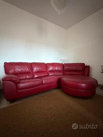 Divano tre posti in pelle con chaise longue