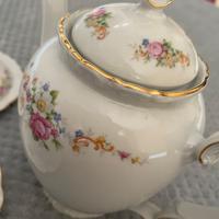 Set piattino tazzina e teiera /caffetiera (5pezzi)