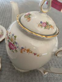 Set piattino tazzina e teiera /caffetiera (5pezzi)