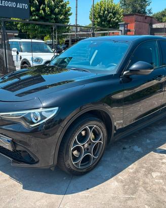 Alfa Romeo Stelvio 2.2 Turbodiesel 180 CV AT8 Q4 B