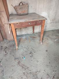 tavolino in legno