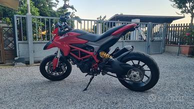 Ducati Hypermotard 821