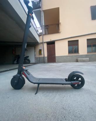 Monopattino elettrico NINEBOT