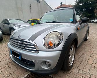 Mini Cooper 1.6 neopatentati