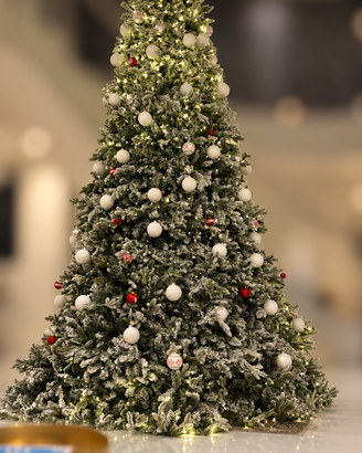 Albero di Natale innevato con led