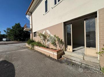 NEGOZIO A ROCCABASCERANA