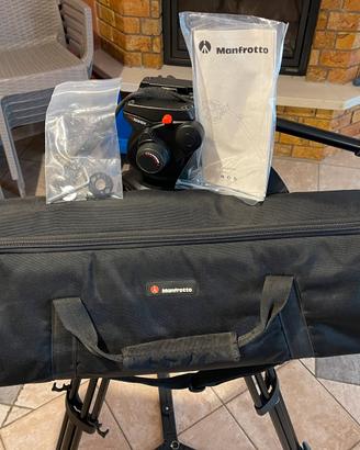Treppiedi Manfrotto con testa e dolly