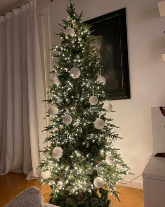Albero di natale h210 slim con luci integrate