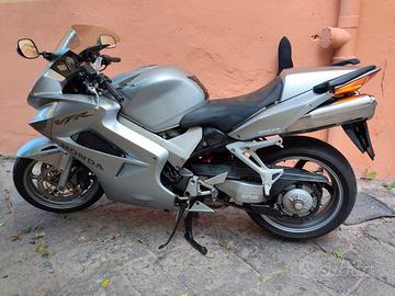 VFR 800