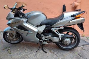 VFR 800