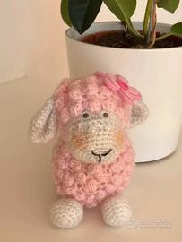 Pecorella lavorazione uncinetto a mano