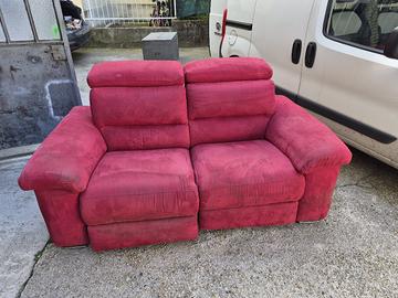 Divano reclinabile elettricamente 