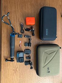 GoPro Hero 10 Black + 2 SD, selfie stick, custodie