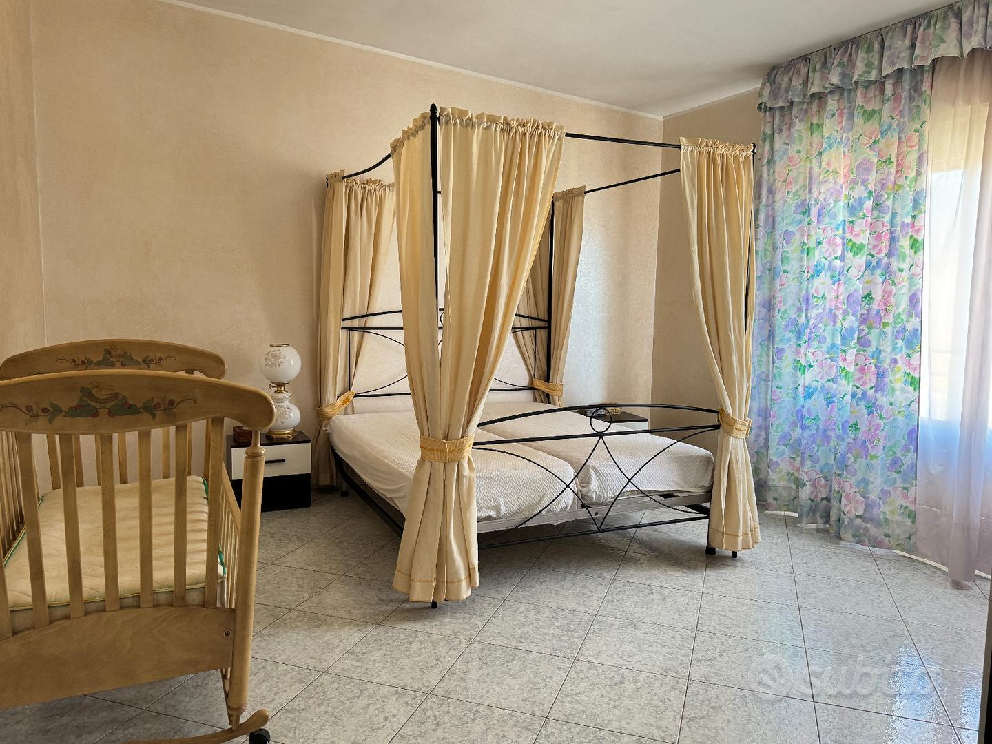 Appartamento con spaziosa terrazza - Altro