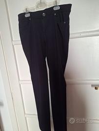 Leggings blu con cerniera e taschini dietro