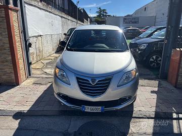 Lancia Ypsilon 0.9 TwinAir 85 CV 5 porte S&S Gold