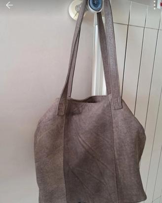 Borsa scamosciata a tracolla