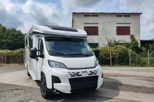 MCLOUIS MC4 870 stagione 2027 pronta consegna