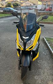 Scooter Wottan giallo 125 cc