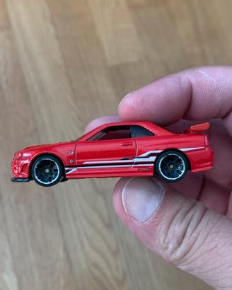 Hot Wheels Nissan Skyline R34 rossa 2009 usata