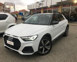 AUDI A1 citycarver TFSI S tronic Identity Contra