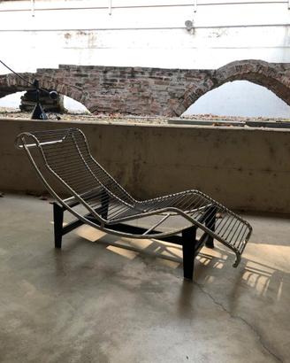Poltrone Chaise-Longue Le Corbusier LC4 pelle ner