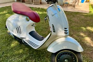 Vespa 946 Ricordo Italiano come nuova