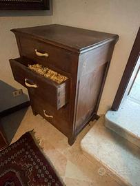 Cassettiera vintage in legno massello – 4 cassetti