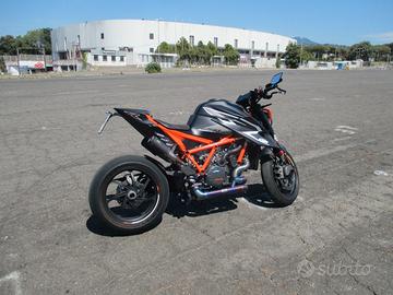 KTM SUPER DUKE 1290 RR