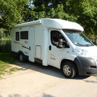 Camper semintegrale adria sun living