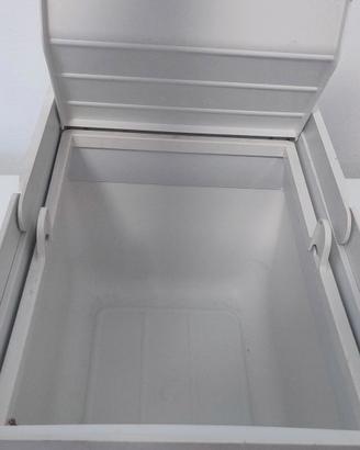 contenitori per immondizia interno cucina 