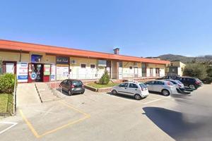 Immobile di 450 m² con 1 locale a Atripalda