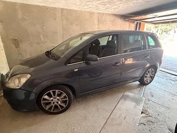 Opel 7 posti