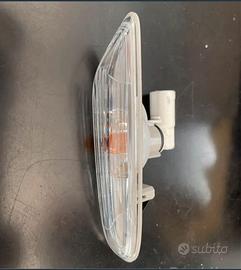 Freccia laterale bmw originale