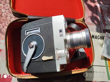 Cinepresa Magnon zoom 808