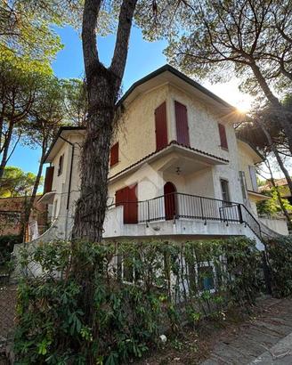 4 LOCALI A RAVENNA
