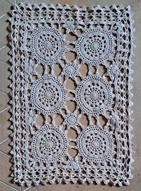 centrino o coprivassoio rettangolare