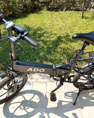 Bicicletta elettrica pieghevole 