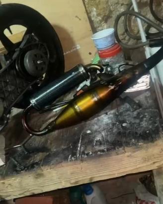 shot v4 piaggio come nuova 