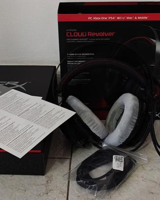 Cuffie HyperX Cloud Revolver con scocca alluminio.