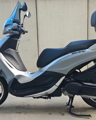Piaggio Beverly 350