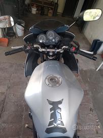 Yamaha fzs 600 anno 2002