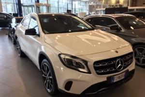Mercedes GLA200d Premium