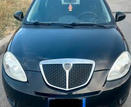Lancia ypsilon 1.2 benzina 2010