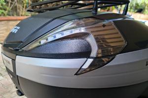 Baule universale Givi V56 Maxia 4 con supporto sup