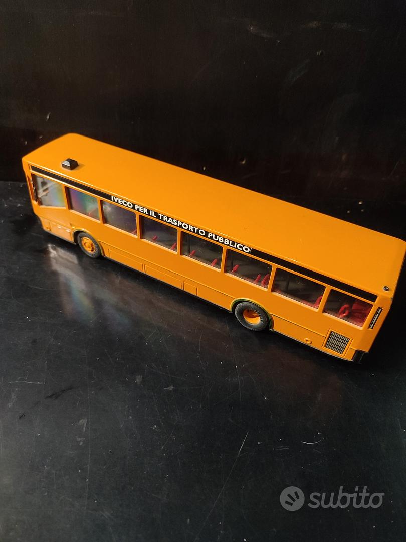 Miniature Bus Iveco Effeuno 1/43 - Old Cars, Bleu, Rare - Occasion